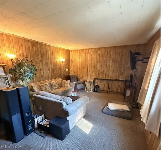 965 Adelaide Avenue SE, Warren, OH 44484