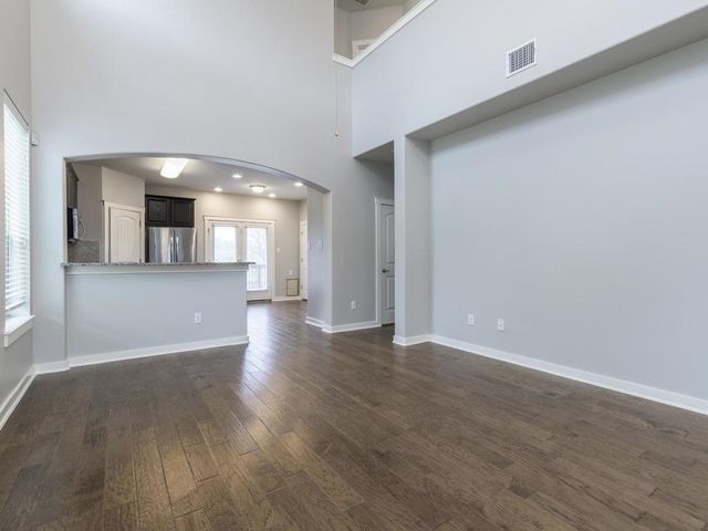2001 Faro DR 26, Austin, TX 78741