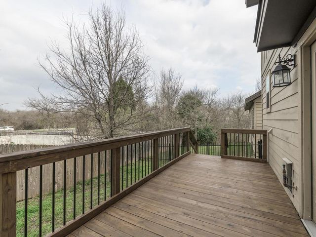 2001 Faro DR 26, Austin, TX 78741