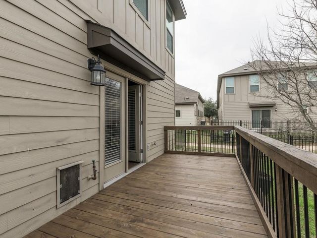 2001 Faro DR 26, Austin, TX 78741