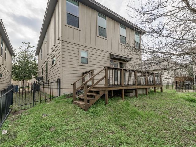 2001 Faro DR 26, Austin, TX 78741