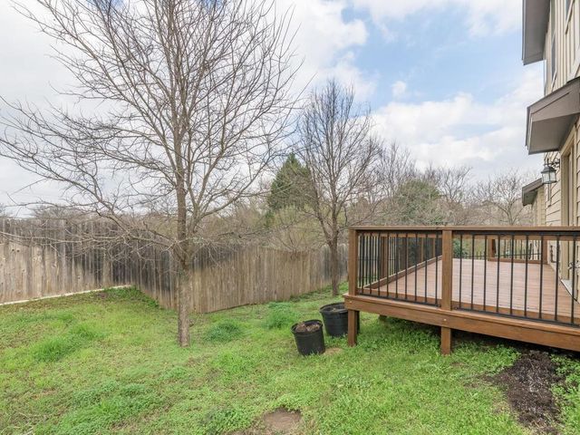 2001 Faro DR 26, Austin, TX 78741