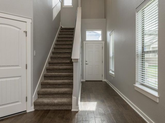 2001 Faro DR 26, Austin, TX 78741