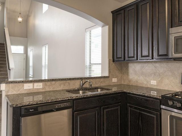 2001 Faro DR 26, Austin, TX 78741