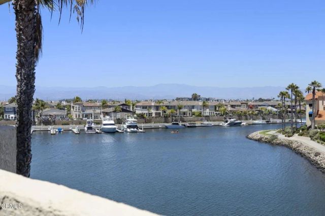 1808 Emerald Isle Way, Oxnard, CA 93035