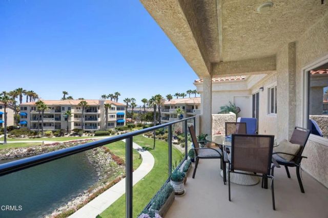 1808 Emerald Isle Way, Oxnard, CA 93035