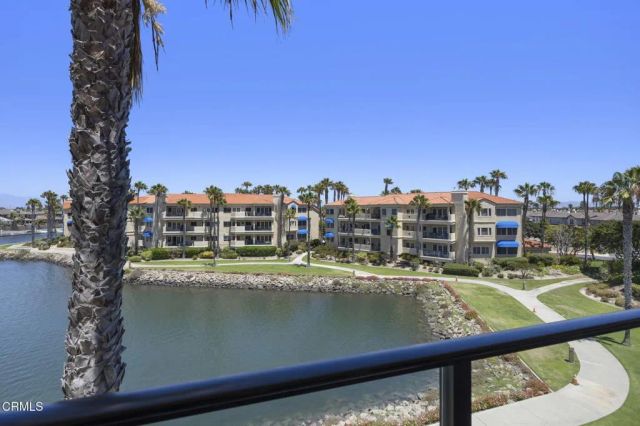 1808 Emerald Isle Way, Oxnard, CA 93035