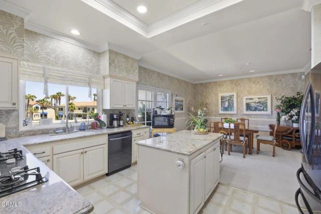 1808 Emerald Isle Way, Oxnard, CA 93035