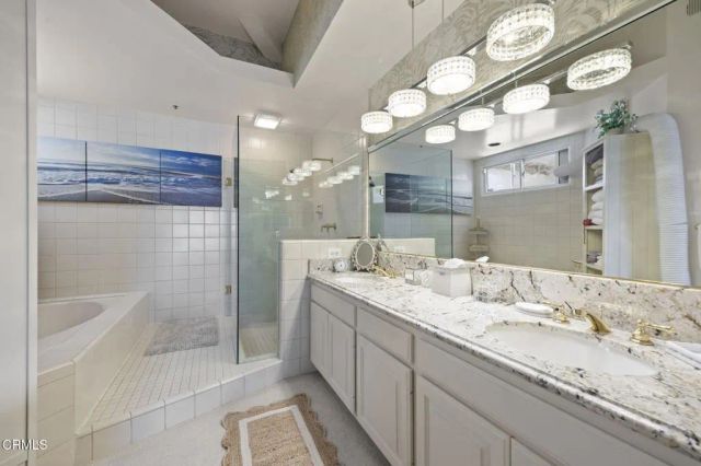 1808 Emerald Isle Way, Oxnard, CA 93035