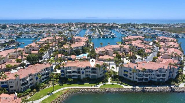 1808 Emerald Isle Way, Oxnard, CA 93035