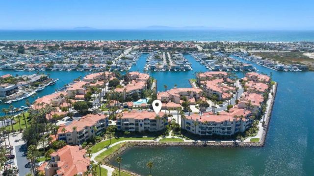 1808 Emerald Isle Way, Oxnard, CA 93035