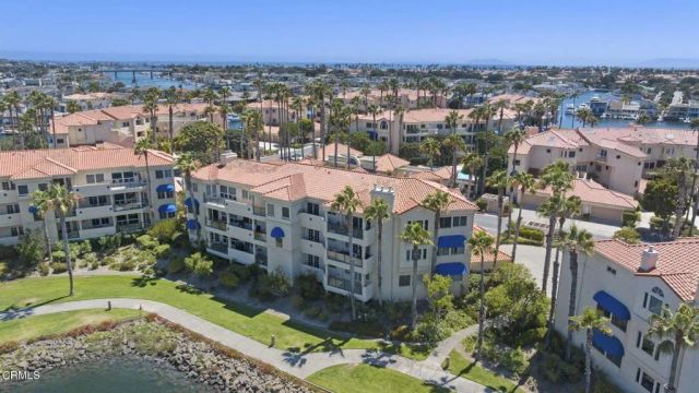 1808 Emerald Isle Way, Oxnard, CA 93035