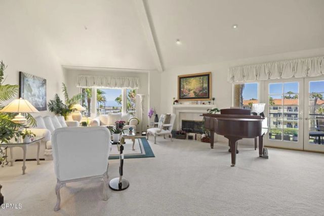 1808 Emerald Isle Way, Oxnard, CA 93035