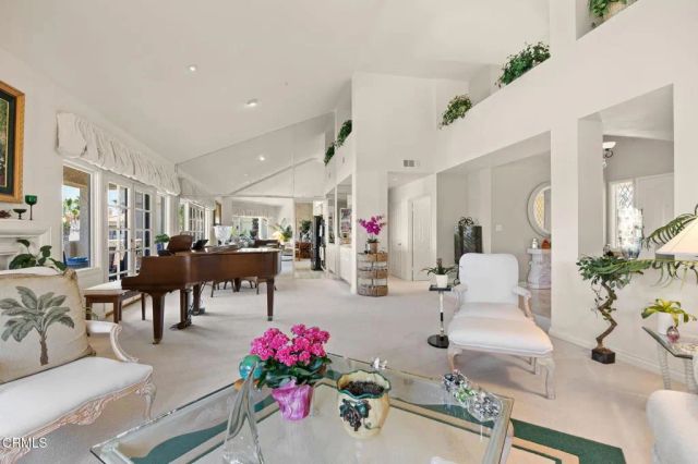 1808 Emerald Isle Way, Oxnard, CA 93035