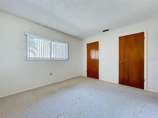 18519 BARTON DRIVE, Lutz, FL 33549