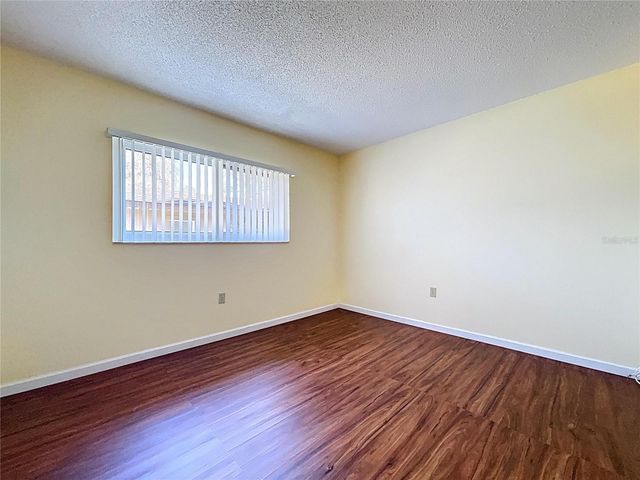 18519 BARTON DRIVE, Lutz, FL 33549