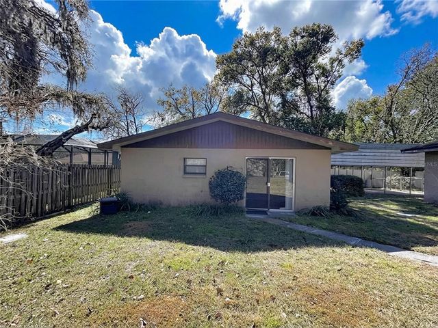 18519 BARTON DRIVE, Lutz, FL 33549