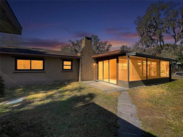 18519 BARTON DRIVE, Lutz, FL 33549