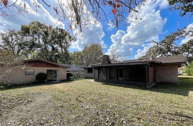 18519 BARTON DRIVE, Lutz, FL 33549