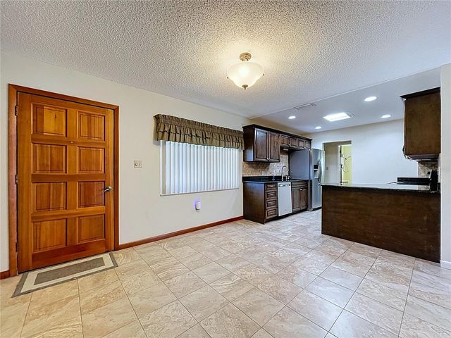 18519 BARTON DRIVE, Lutz, FL 33549