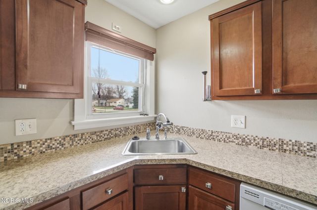 1054 Scott Street, Maumee, OH 43537