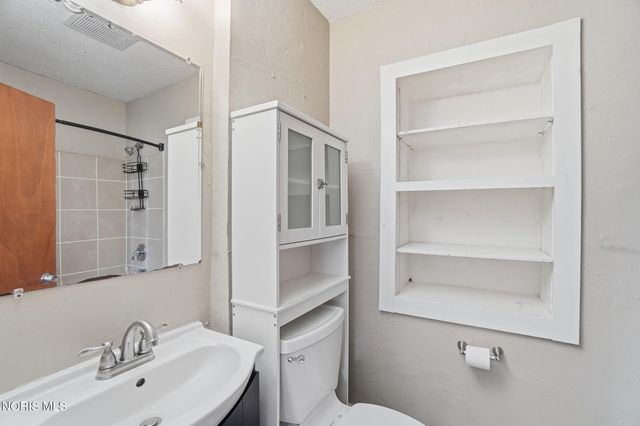 1054 Scott Street, Maumee, OH 43537