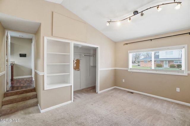 1054 Scott Street, Maumee, OH 43537