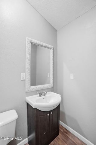 1054 Scott Street, Maumee, OH 43537