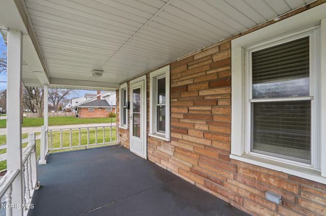 1054 Scott Street, Maumee, OH 43537