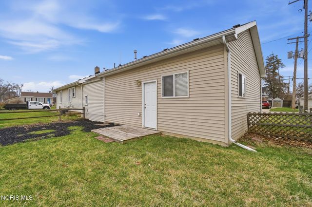 1054 Scott Street, Maumee, OH 43537