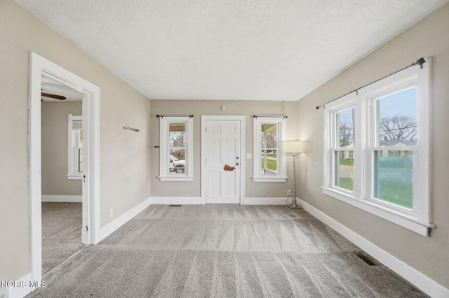 1054 Scott Street, Maumee, OH 43537