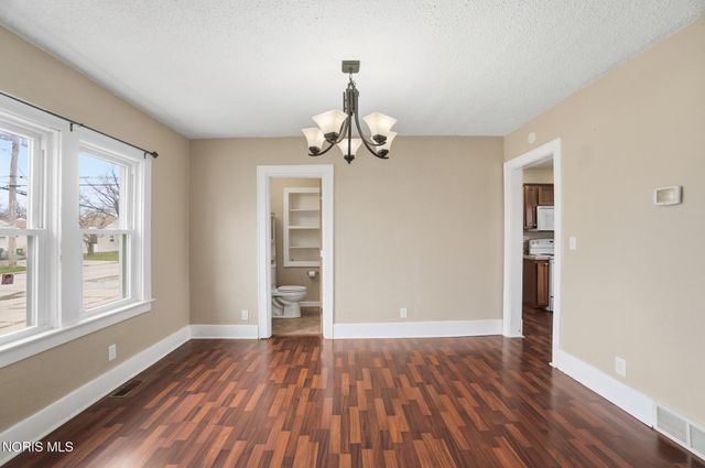 1054 Scott Street, Maumee, OH 43537