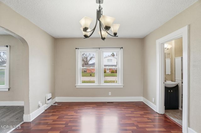 1054 Scott Street, Maumee, OH 43537