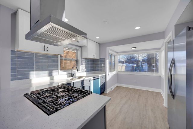 9731 S Ellis Avenue, Chicago, IL 60628