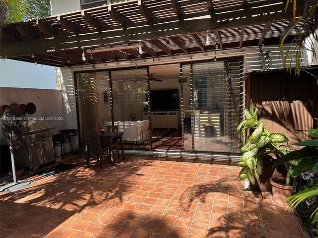 13360 SW 90th Ter A, Miami, FL 33186