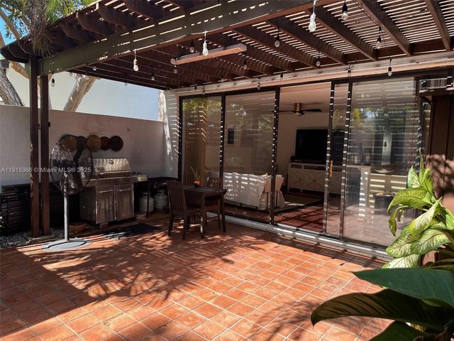 13360 SW 90th Ter A, Miami, FL 33186