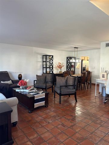 13360 SW 90th Ter A, Miami, FL 33186