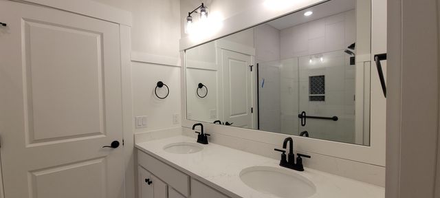 5553 Canal Avenue Sw 64, City Of Wyoming, MI 49418