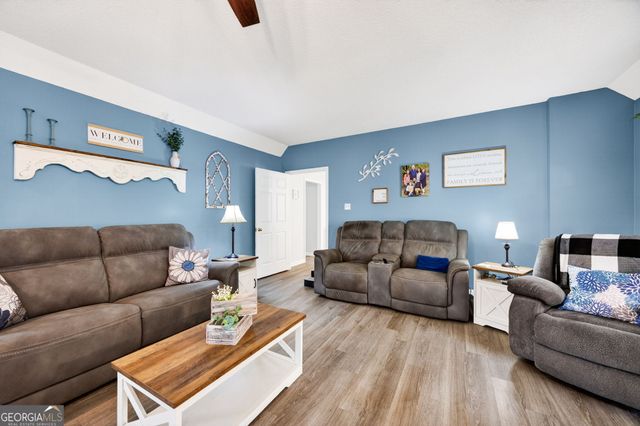 141 Meadow Drive, Forsyth, GA 31029