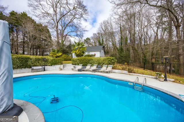 141 Meadow Drive, Forsyth, GA 31029