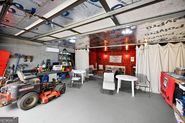 141 Meadow Drive, Forsyth, GA 31029