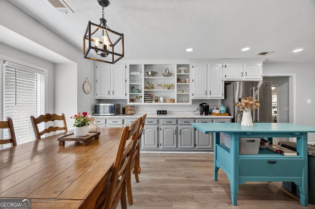 141 Meadow Drive, Forsyth, GA 31029