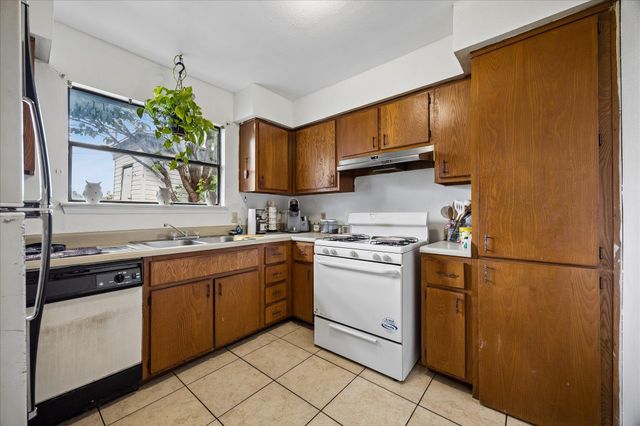 525 Lenora DR, Taylor, TX 76574