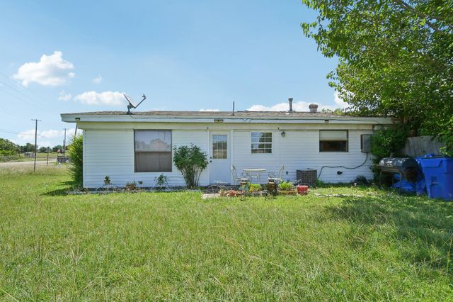 525 Lenora DR, Taylor, TX 76574