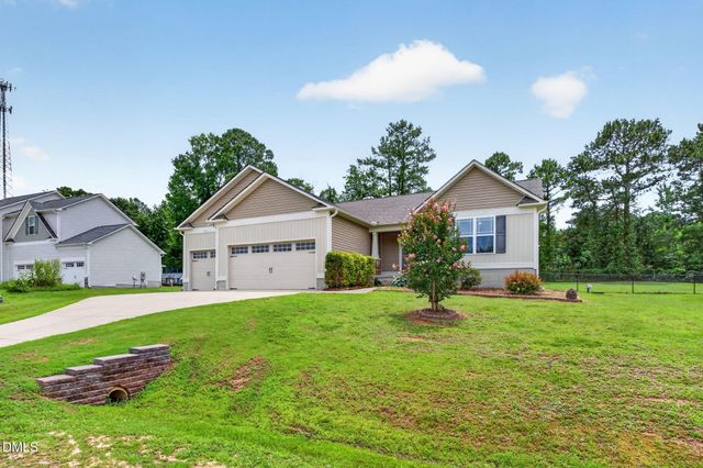 235 Highcroft Circle, Benson, NC 27504