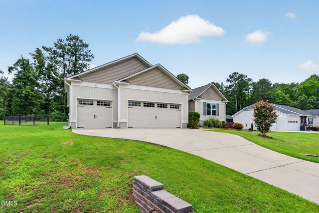 235 Highcroft Circle, Benson, NC 27504