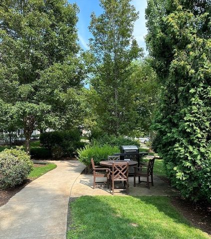 5 Repton Circle 5106, Watertown, MA 02472