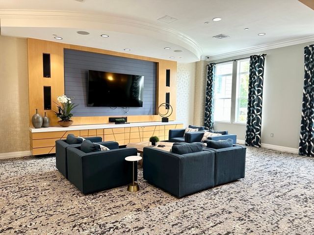 5 Repton Circle 5106, Watertown, MA 02472