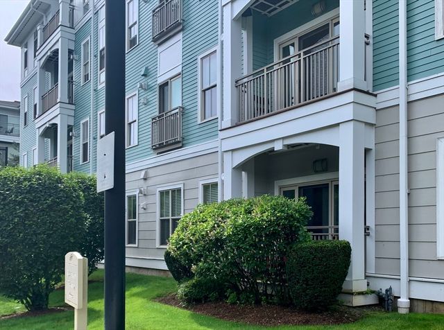 5 Repton Circle 5106, Watertown, MA 02472