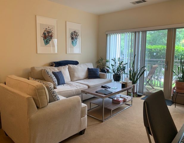 5 Repton Circle 5106, Watertown, MA 02472